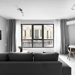 Avenue, Nilie Hospitality Mgmt
