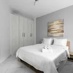 Avenue, Nilie Hospitality Mgmt Szaloniki