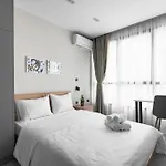 Avenue, Nilie Hospitality Mgmt Apartman