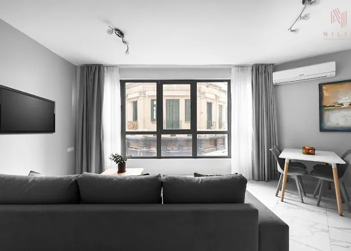 Avenue, Nilie Hospitality Mgmt