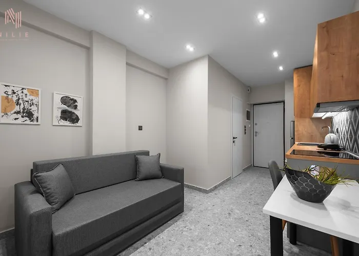Avenue, Nilie Hospitality Mgmt