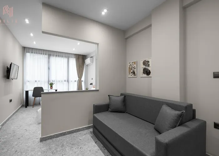 Avenue, Nilie Hospitality Mgmt Apartment *